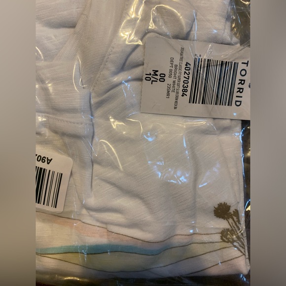 Torrid Joshua Tree Classic Fit Super Soft Slub Crew Neck Baby Tee Sz 00( M/L)NWT - Picture 4 of 6